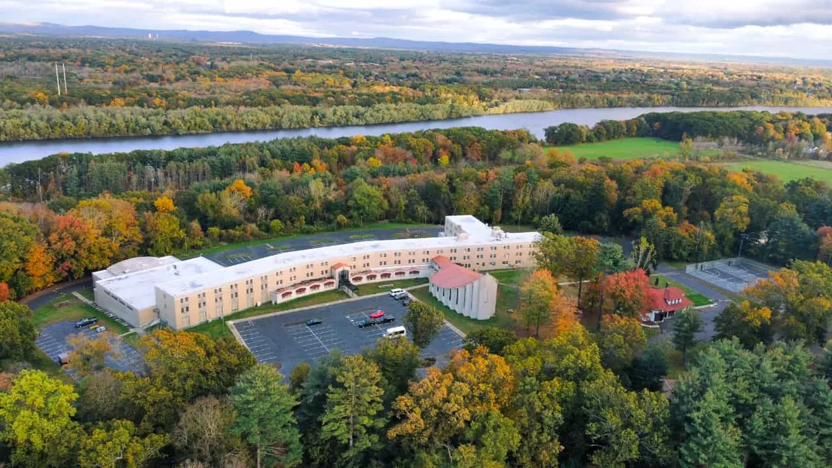 Yeshiva Campus (Suffield, CT) building